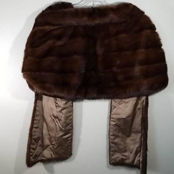 Evans- Vintage Mink Stole - Picture 4 of 11